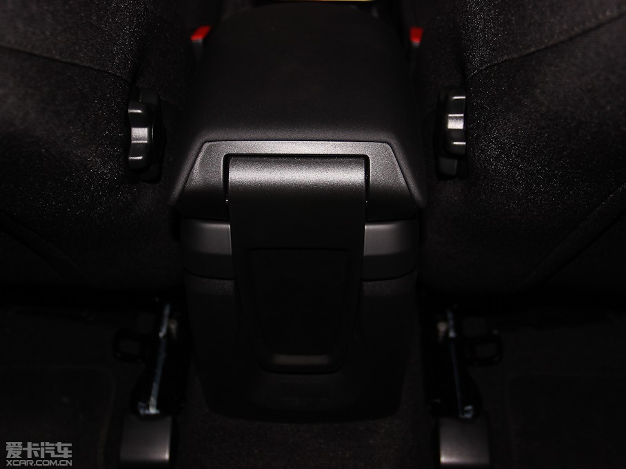 2014���֠���V40 2.0T ���ݰ�