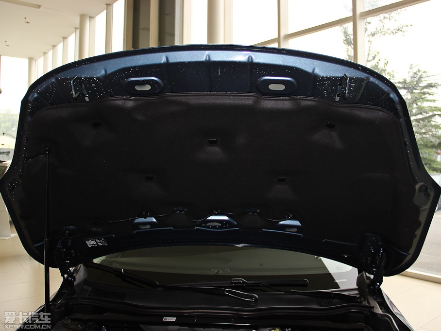 2014���֠���V40 2.0T ���ݰ�