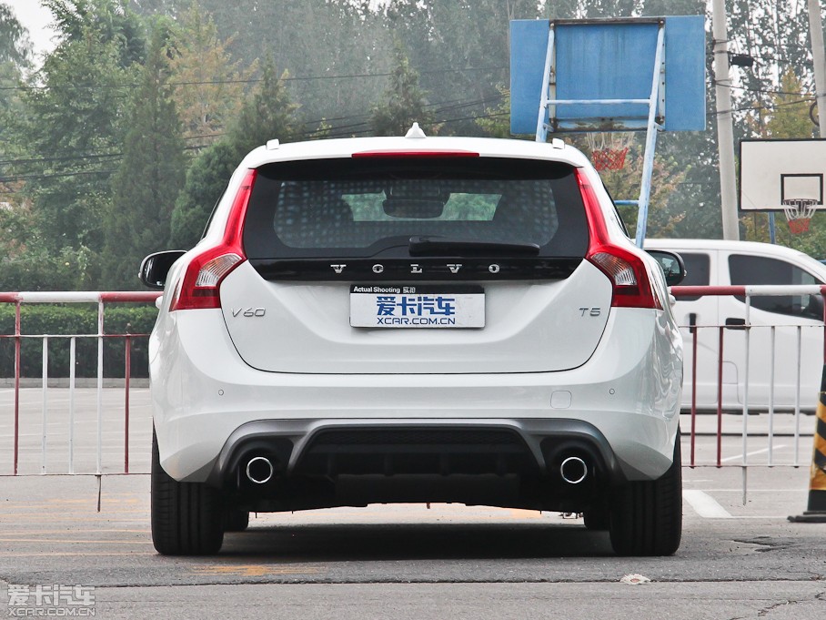 2015ֶV60 2.0T T5  ˶