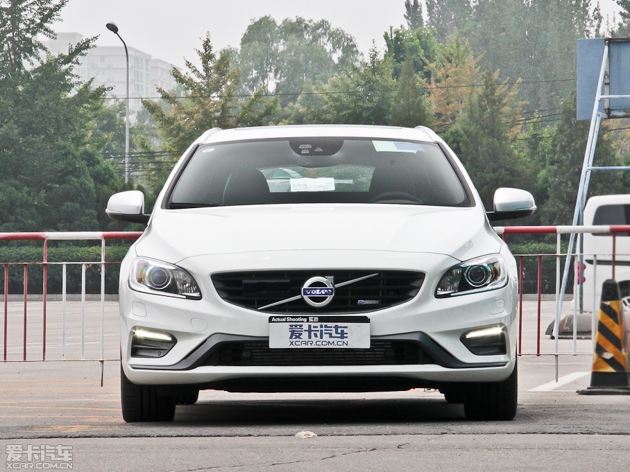 2015ֶV60 2.0T T5  ˶