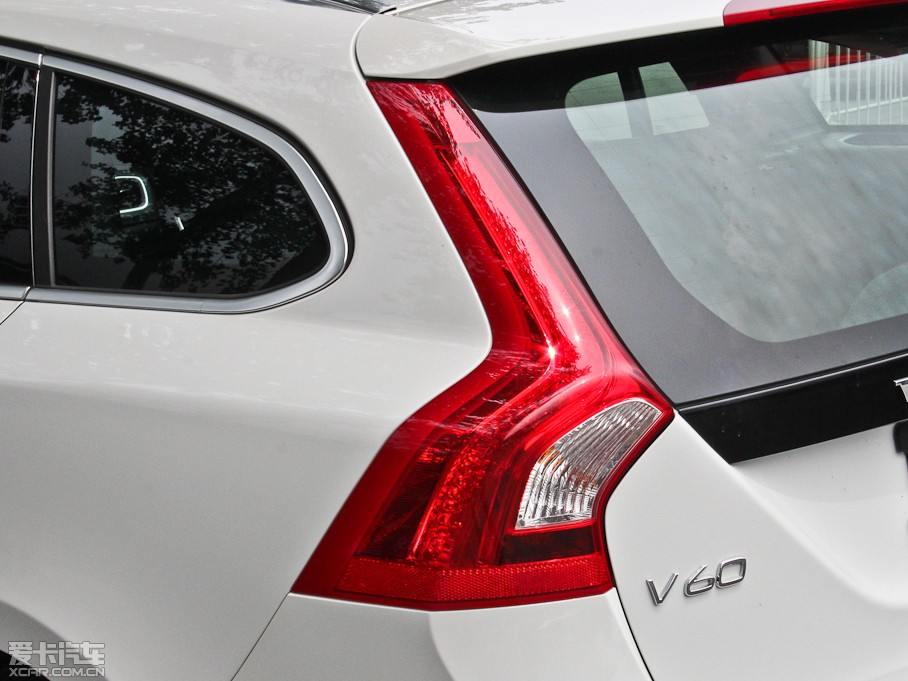 2015֠V60 2.0T T5  (g)\(yn)(dng)