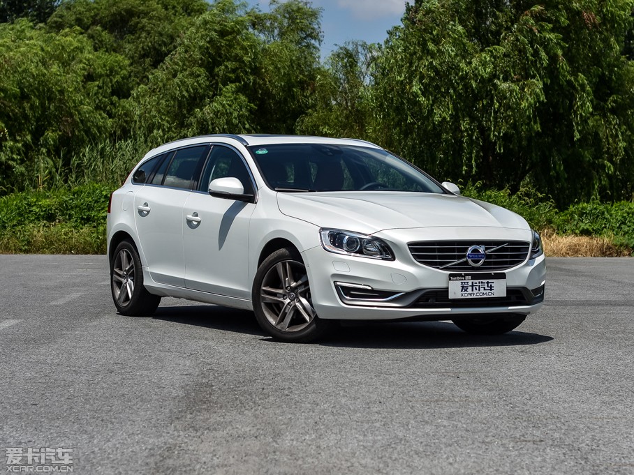 2015���֠���V60 2.0T T5 ���Ű�