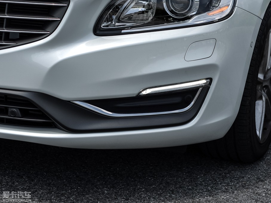 2015֠V60 2.0T T5 Ű