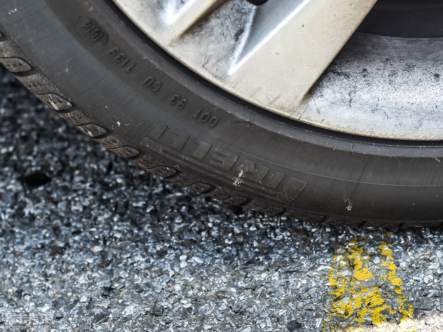 2015֠V60 2.0T T5 Ű