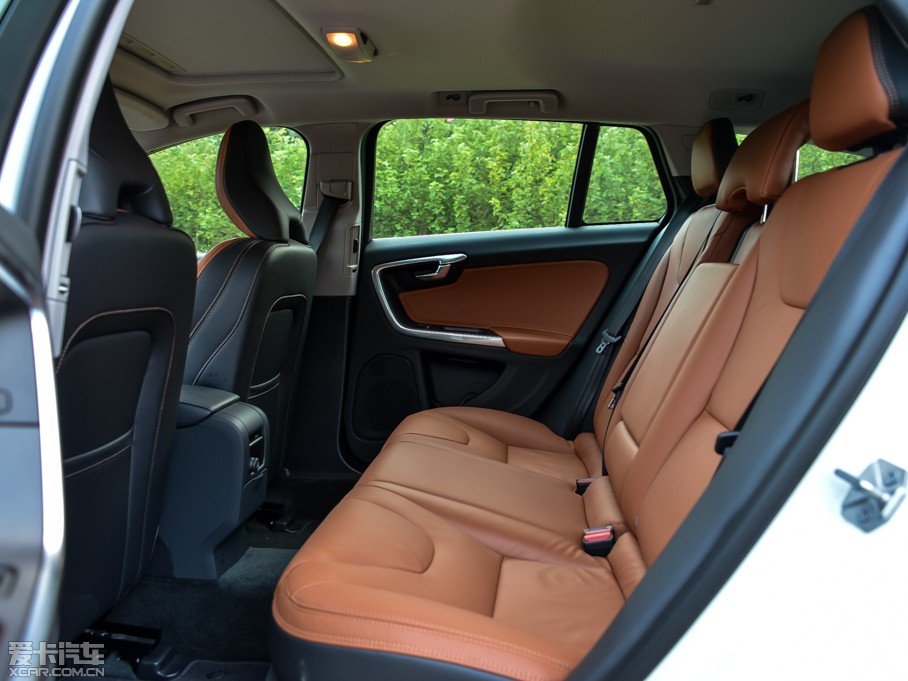 2015֠V60 2.0T T5 Ű