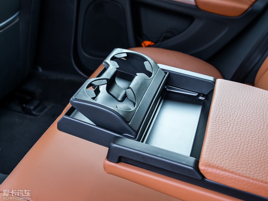 2015֠V60 2.0T T5 Ű