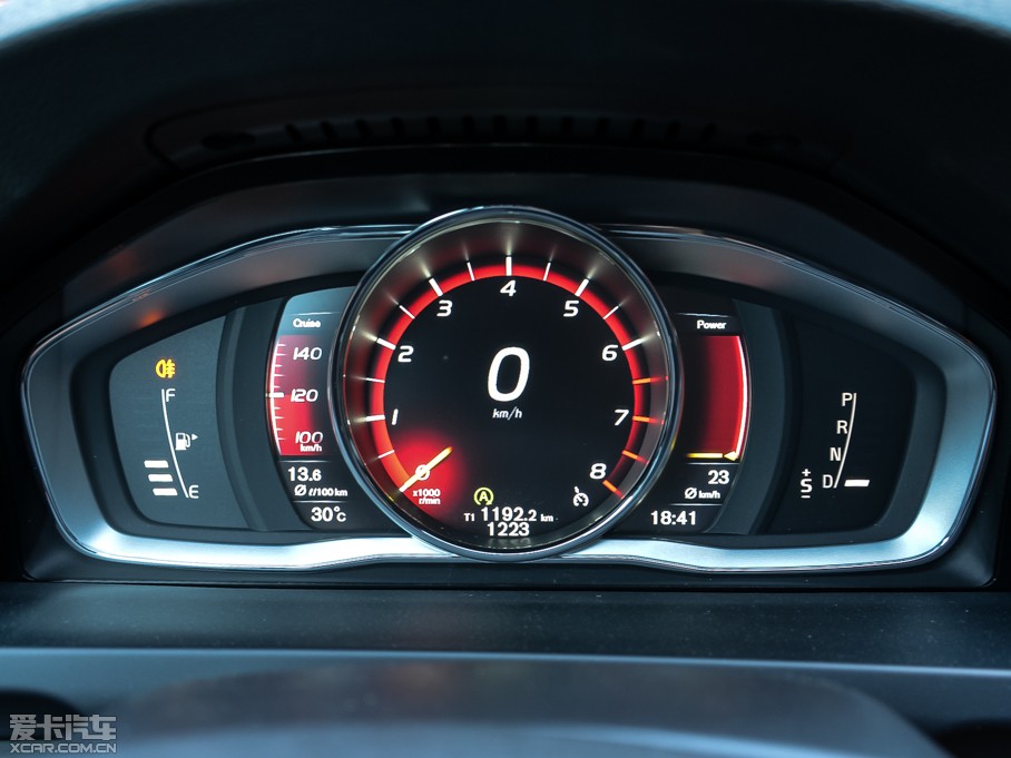 2015֠V60 2.0T T5 Ű