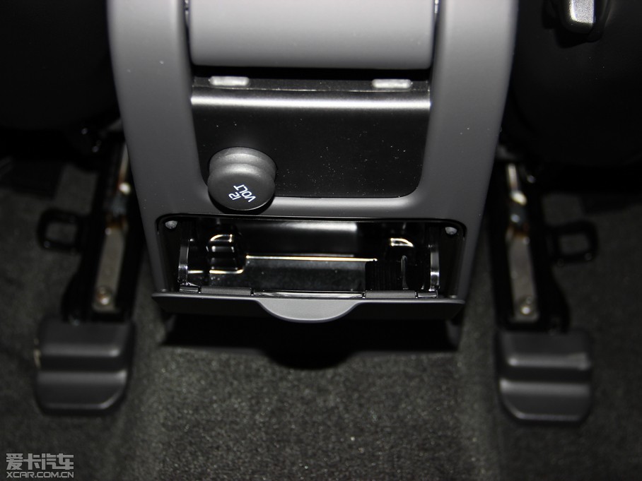 2015֠V60 2.0T T5  \Ӱ