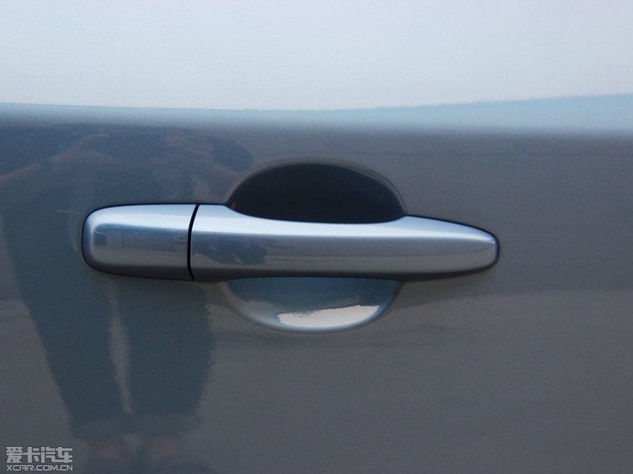 2015���֠���V60 2.0T T5 ���� �����\�Ӱ�