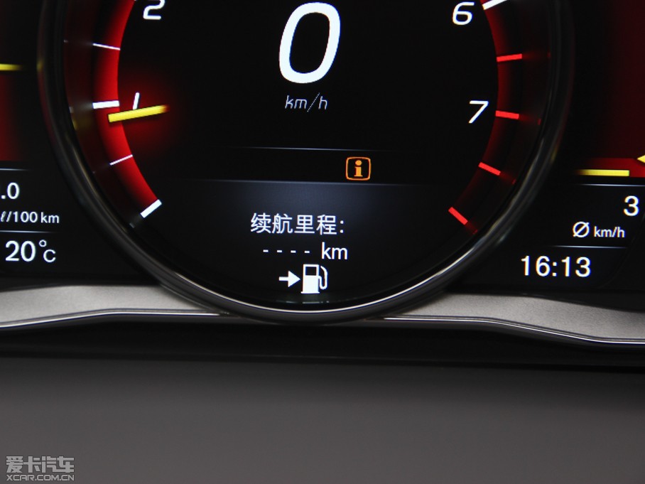 2015���֠���V60 2.0T T5 ���� �����\�Ӱ�