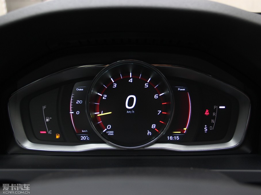 2015���֠���V60 2.0T T5 ���� �����\�Ӱ�