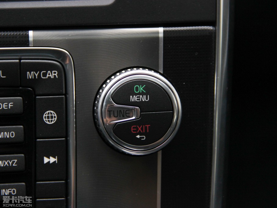 2015���֠���V60 2.0T T5 ���� �����\�Ӱ�