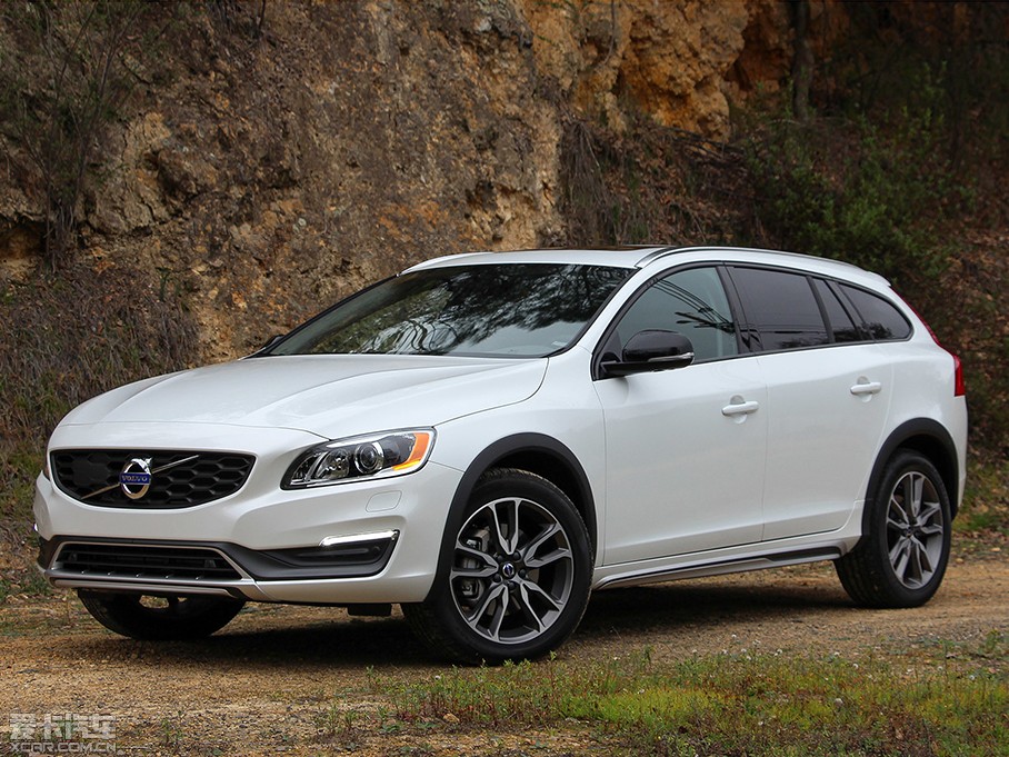 2016V60 Cross Country Ͱ