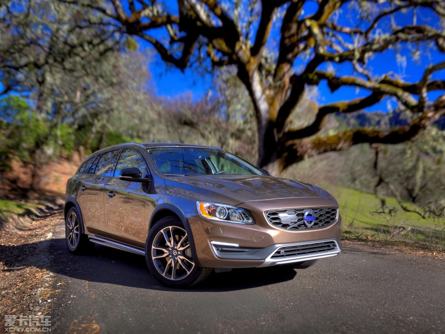 2016V60 Cross Country Ͱ