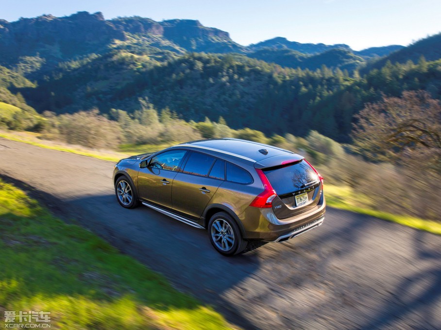 2016V60 Cross Country Ͱ