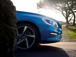 2015Hybrid R-Design ^