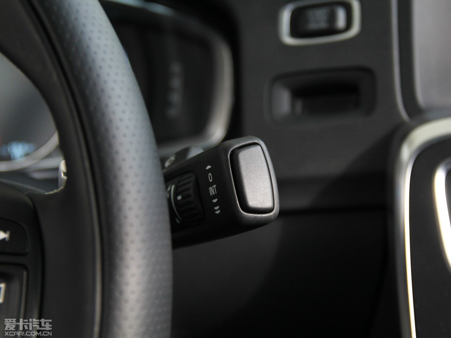 2015���֠���S60(�M(j��n)��) 2.0T T5 ��(g��)���\(y��n)�Ӱ�