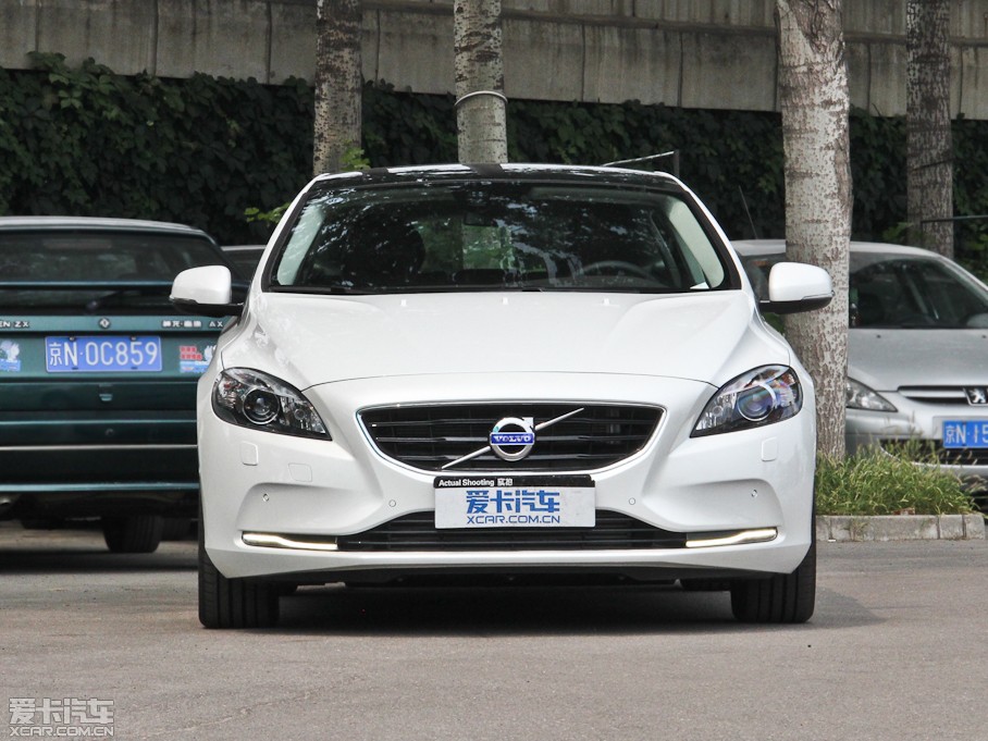 2015ֶV40 1.6T Ű