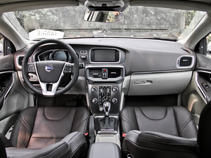 2015款1.6T 智雅版 内饰全景