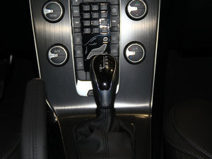 2015款1.6T 智逸版 中控区
