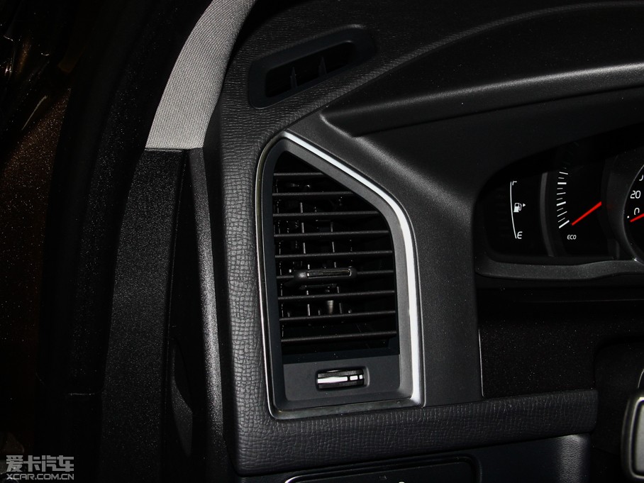 2015֠XC60(M) 2.0T T5 ݰ