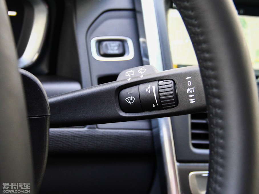 2015֠XC60(M) 2.0T T5 Ű