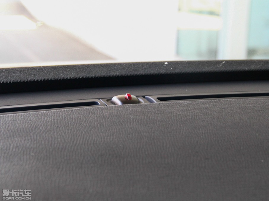 2015֠XC60(M) 2.0T T5 Ű