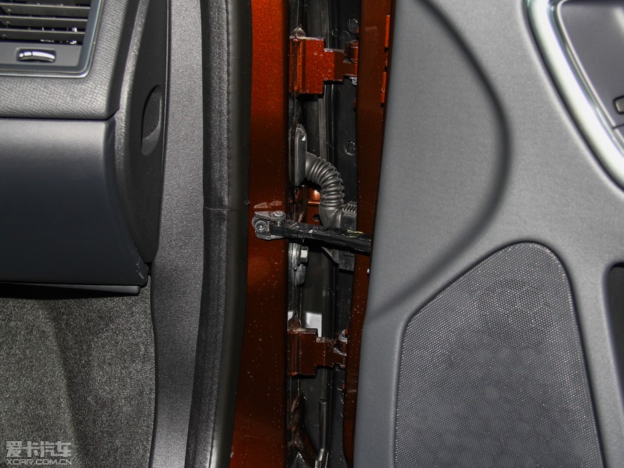 2015֠XC60(M) 2.0T T5 Ű