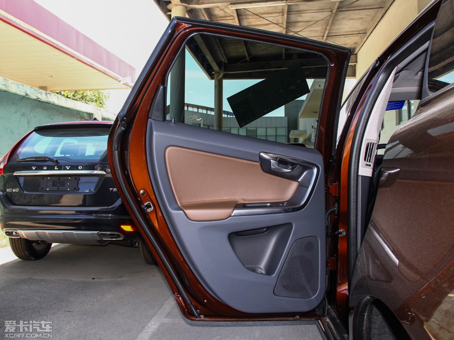 2015֠XC60(M) 2.0T T5 Ű