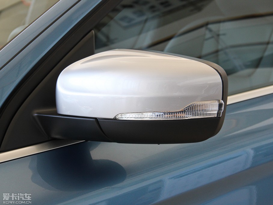 2015���֠���XC60(�M��) 2.0T T5 �����\�Ӱ�