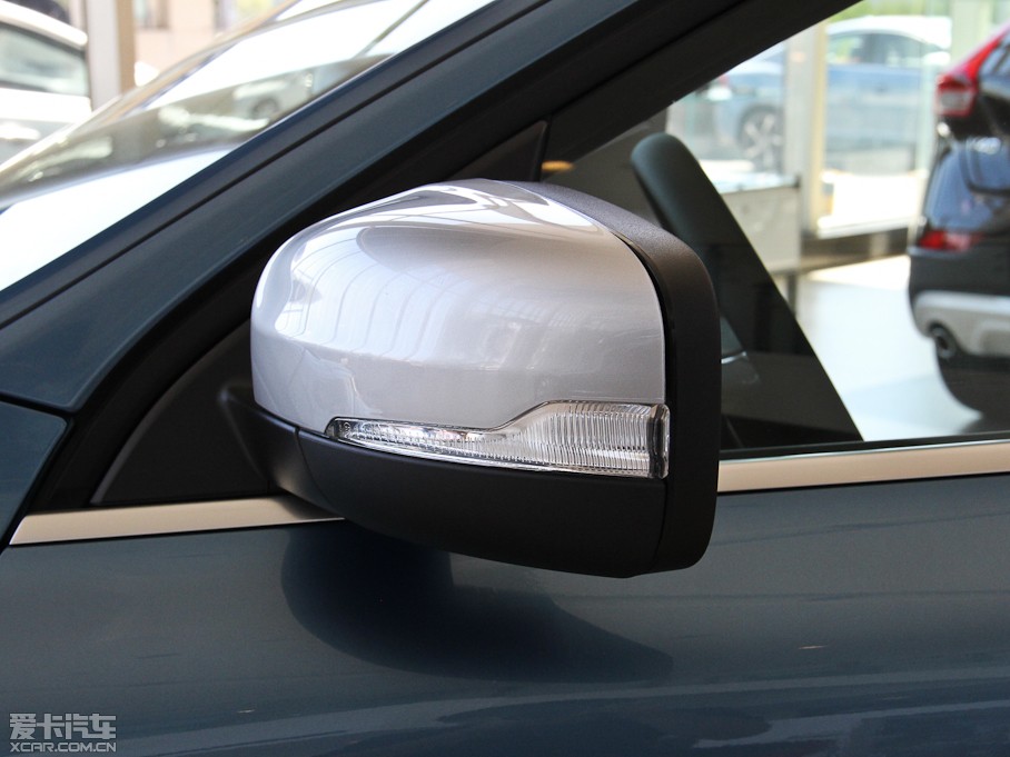 2015���֠���XC60(�M��) 2.0T T5 �����\�Ӱ�