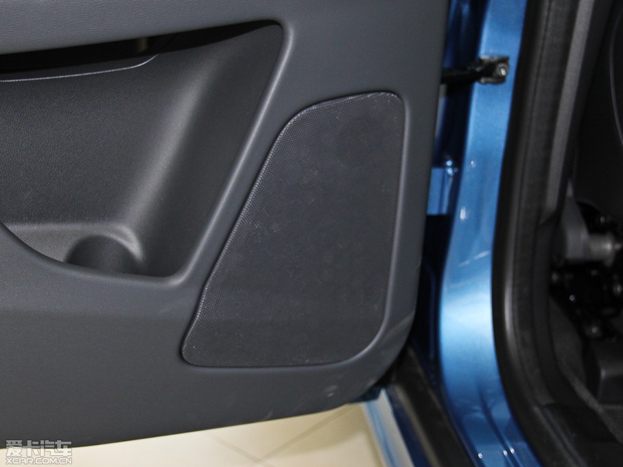 2015���֠���XC60(�M��) 2.0T T5 �����\�Ӱ�