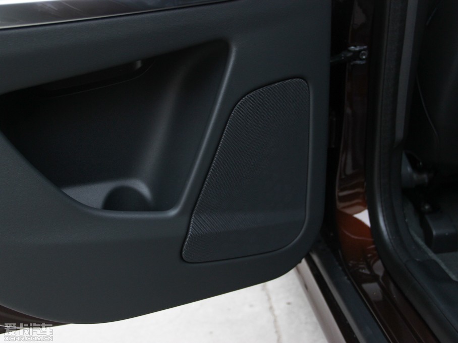 2015֠XC60(M) 3.0T T6 ݰ