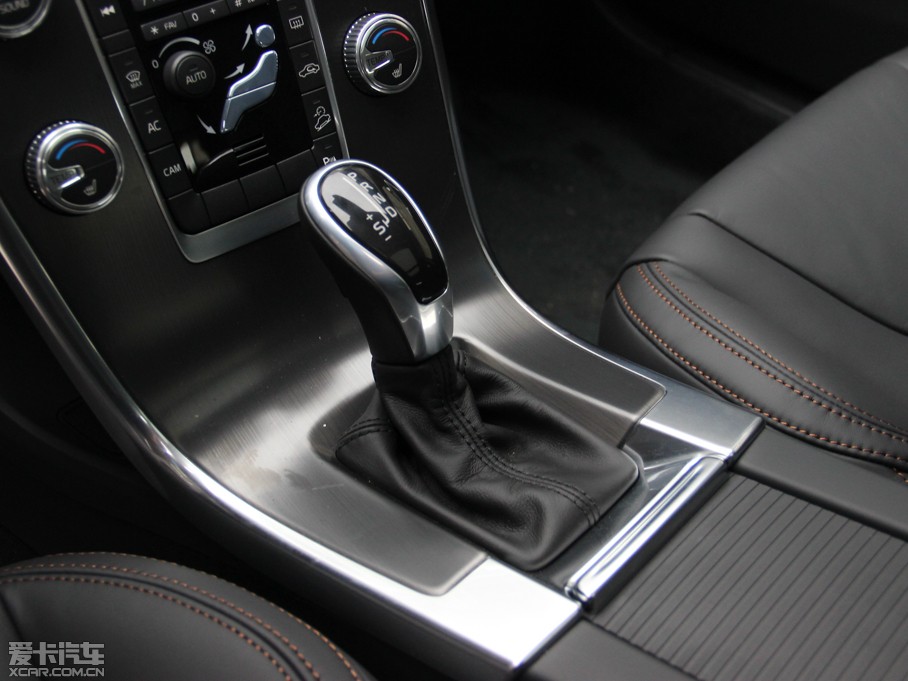 2015֠XC60(M) 3.0T T6 ݰ