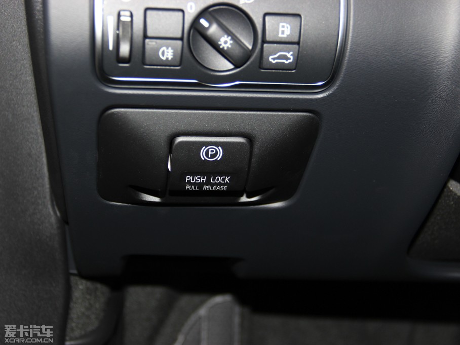 2015���֠���XC60(�M��) 3.0T T6 ���ݰ�