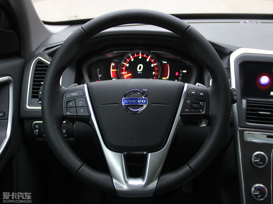 2015���֠���XC60(�M��) 3.0T T6 ���ݰ�