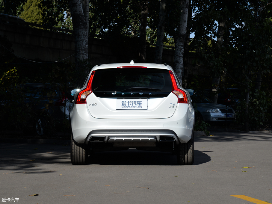 2016V60 Cross Country 2.5T T6 AWD