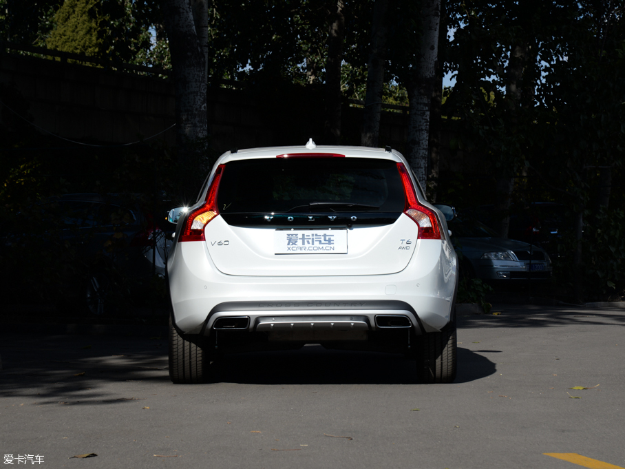2016V60 Cross Country 2.5T T6 AWD