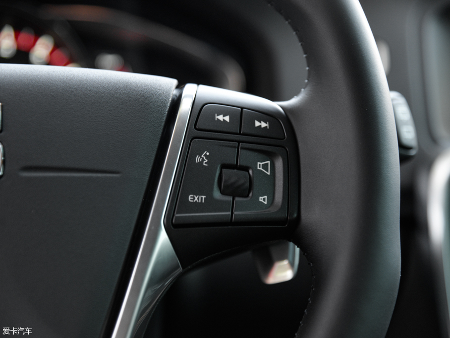 2016V60 Cross Country 2.5T T6 AWD