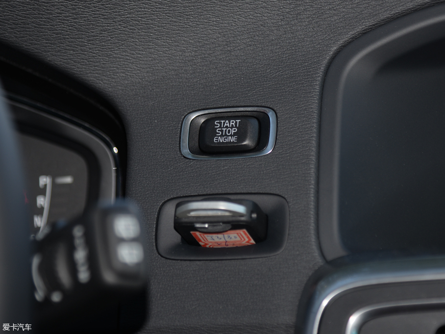 2016V60 Cross Country 2.5T T6 AWD