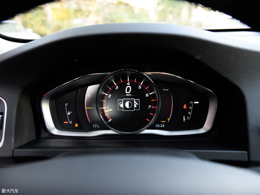 2016V60 Cross Country 2.5T T6 AWD