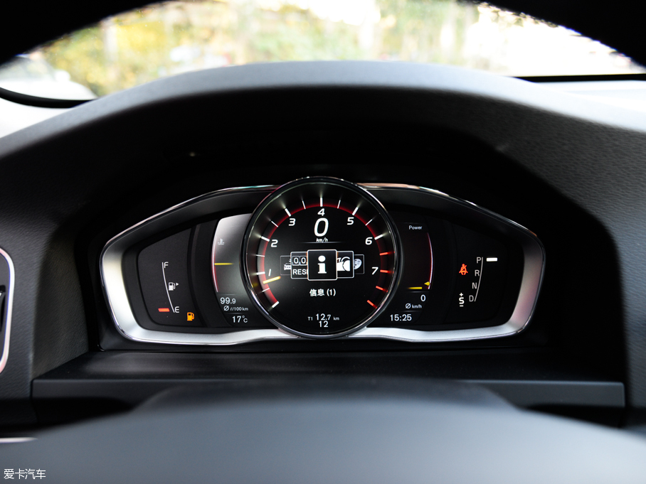 2016V60 Cross Country 2.5T T6 AWD