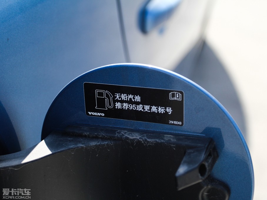 2015V40 Cross Country 2.0T T5 (q)Ű