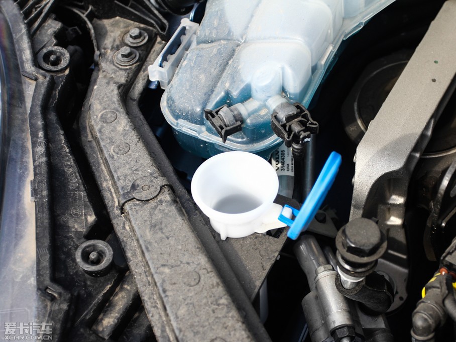 2015��V40 Cross Country 2.0T T5 ���(q��)���Ű�