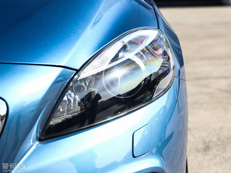 2015V40 Cross Country 2.0T T5 Ű