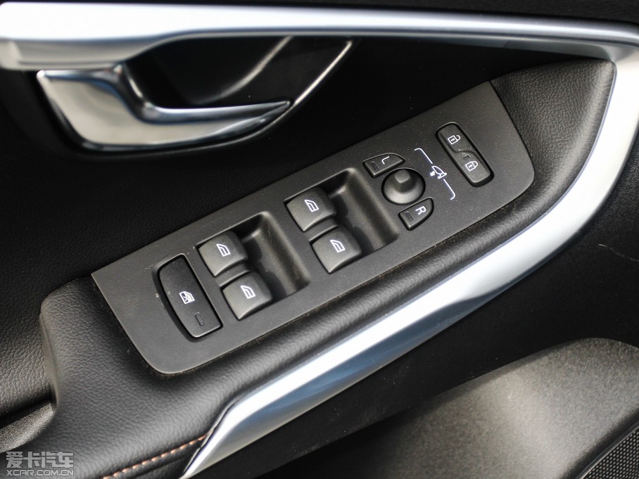 2015V40 Cross Country 2.0T T5 Ű