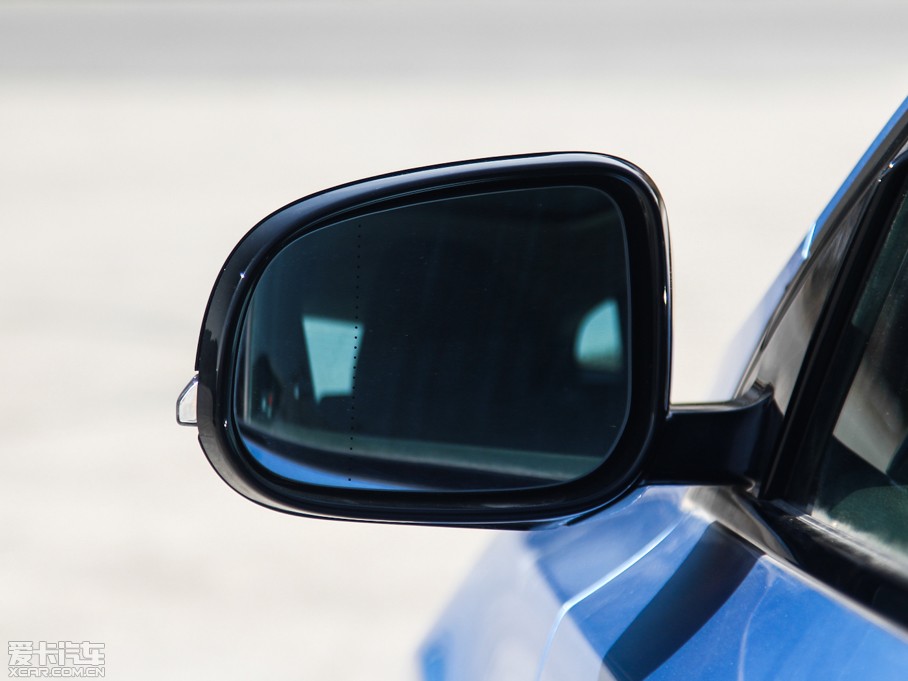 2015V40 Cross Country 2.0T T5 (q)Ű