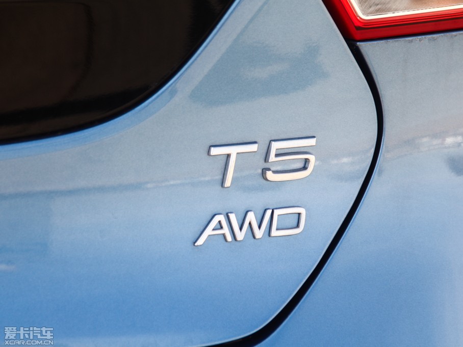 2015V40 Cross Country 2.0T T5 Ű