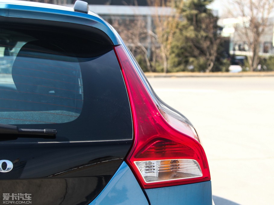 2015V40 Cross Country 2.0T T5 Ű