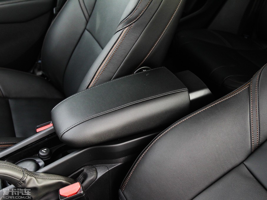 2015V40 Cross Country 2.0T T5 Ű